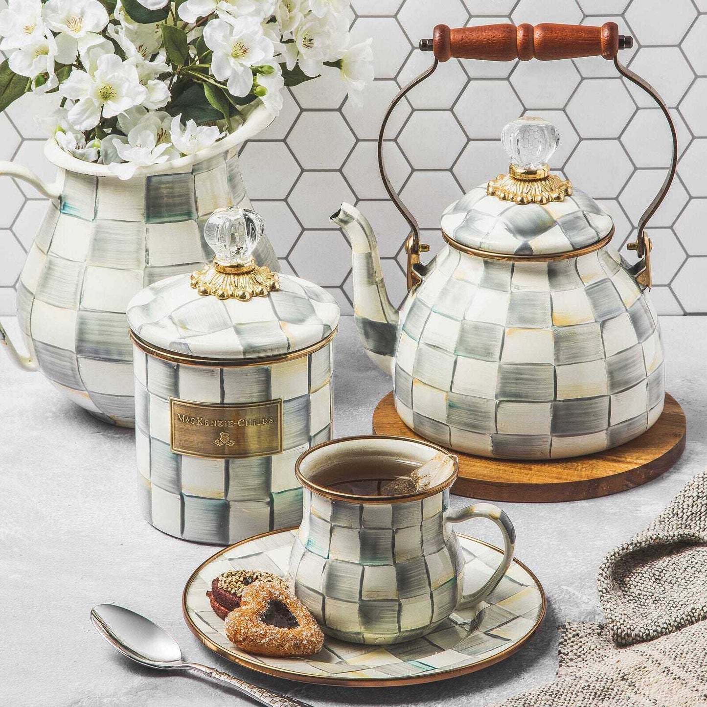 STERLING Grey Tones Enamel Tea Kettle by Mackenzie Childs 1,89L